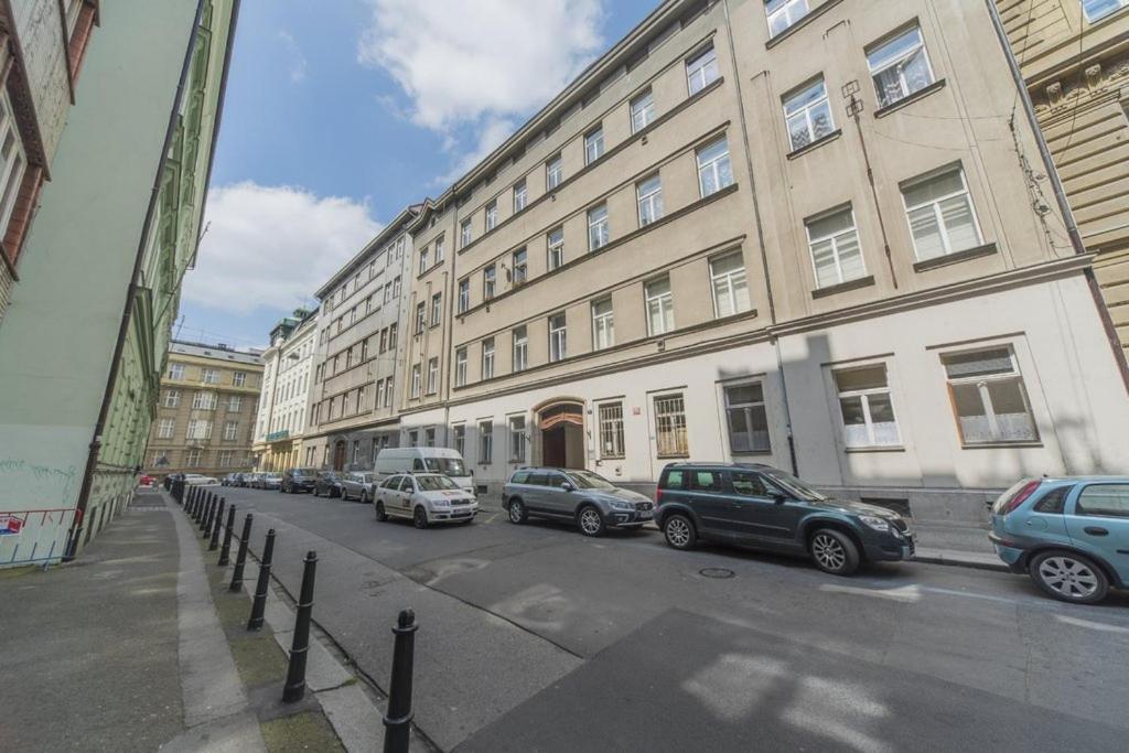 Stylish Apartment 5 Minutes Walk From City Center Πράγα Εξωτερικό φωτογραφία