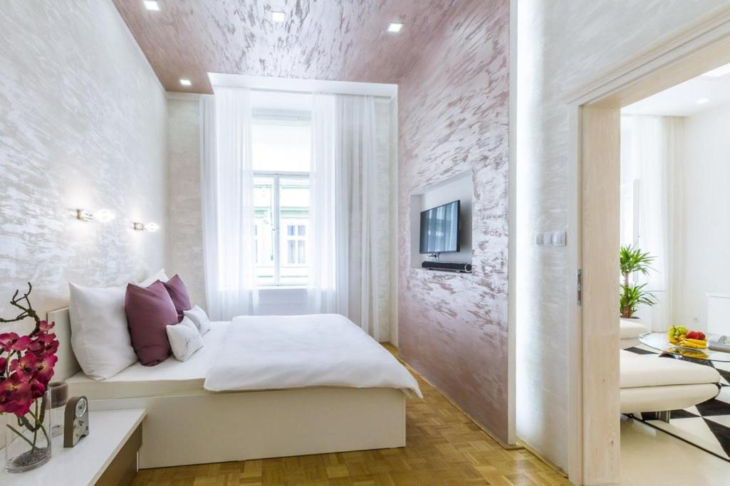Stylish Apartment 5 Minutes Walk From City Center Πράγα Εξωτερικό φωτογραφία